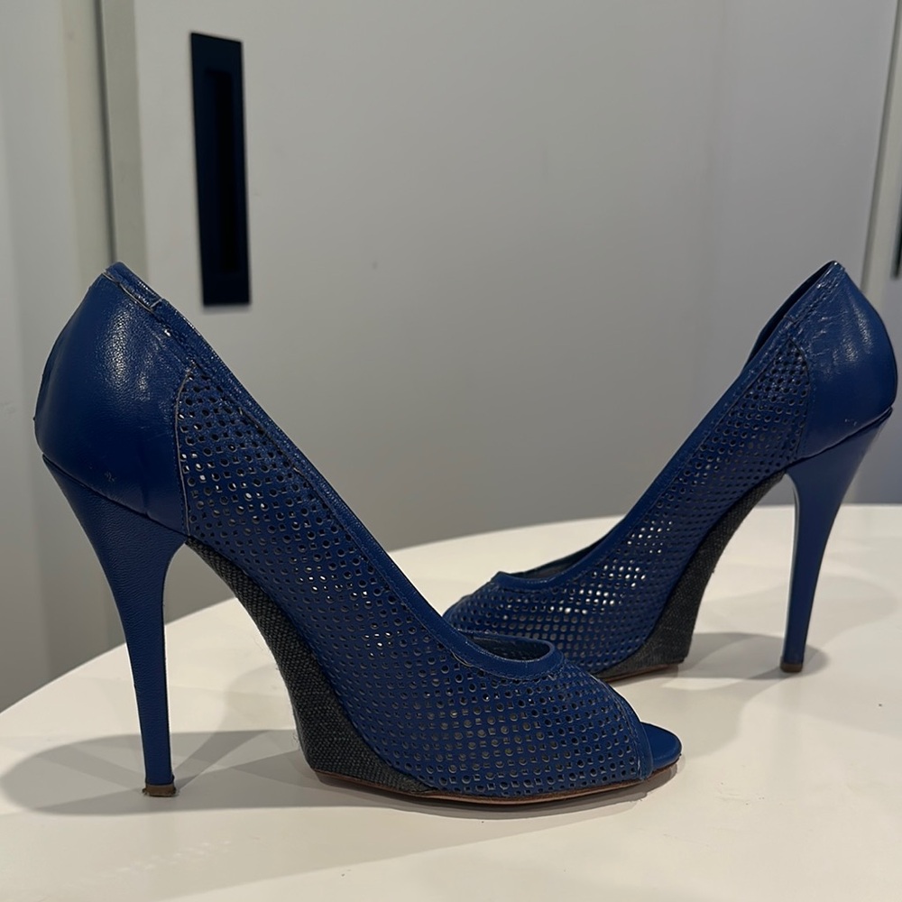 Chic Blue Peep-Toe Heels